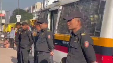 शेगाव: दिल्ली बॉम्बस्फोट प्रकरणानंतर विदर्भाची पंढरी शेगाव मंदिरात सुरक्षा व्यवस्था वाढवली!