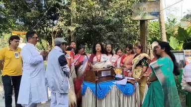 চণ্ডীতলা ২: হুগলির চন্ডীতলায় প্রবাদ-প্রতিম ডাক্তার সিদ্ধেশ্বর মুখোপাধ্যায়ের ১১৫ তম জন্মদিনে তার আবক্ষ মূর্তিতে শ্রদ্ধার্ঘ্য