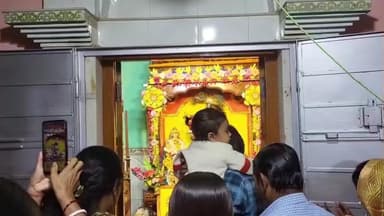 সিউড়ি ২: প্রত্যেক বছরের ন্যায় এ বছরও সিউড়ির নুরুই পাড়াতে পঞ্চম রাস উৎসবের আয়োজন, সন্ধ্যা থেকে ভিড় ভক্তদের