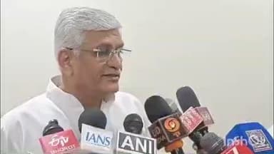 पोकरण: दिल्ली ब्लास्ट के पीछे की किसी भी देशी या विदेशी ताकत को नहीं बख्शा जाएगा: पोकरण जोधपुर सांसद गजेंद्र सिंह ने की प्रेस