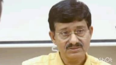 കോഴിക്കോട്: വിവരാവകാശ അപേക്ഷയിൽ ഫീസ് അടക്കാൻ നിർദേശിച്ചില്ലെങ്കിൽ രേഖകൾ സൗജന്യമായി നൽകണമെന്ന് വിവരാവകാശ കമ്മിഷണർ കലക്ടറേറ്റിൽ പറഞ്ഞു