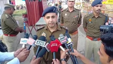 दिल्ली में हुई विस्फोट की घटना के दृष्टिगत जनपद में सुरक्षा एवं सतर्कता के दृष्टिगत भारत नेपाल अंतर्राष्ट्रीय सीमा के अल...