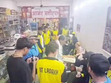 गाडरवारा: राष्ट्रीय वॉलीबॉल प्रतियोगिता में भाग लेने आई टीम लद्दाख शहर में घूमने निकली, गाडरवारा के नागरिकों ने किया स्वागत