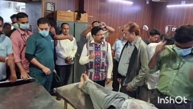 ଅତାବିରା: ସରଣ୍ଡା ରେ ଦୁର୍ଘଟଣାଗସ୍ତ ବ୍ୟକ୍ତିକୁ ଉଦ୍ଦାର କରି ବୁର୍ଲା ମେଡିକାଲକୁ ନେଲେ ରାଜ୍ୟ ସ୍ବାସ୍ଥ୍ୟମନ୍ତ୍ରୀ ଡକ୍ଟର ମୁକେଶ ମହାଲିଙ୍ଗ