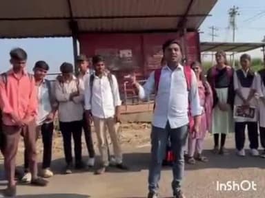 ಬೀದರ್: ಬಸ್ ಸೌಲಭ್ಯಕ್ಕೆ ಅಗ್ರಹಿಸಿ, ಇಸ್ಲಾಂಪುರ್ ನಲ್ಲಿ ಶಾಲಾ ಕಾಲೇಜು ವಿದ್ಯಾರ್ಥಿಗಳಿಂದ ಆಕ್ರೋಶ #localissue