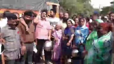 हातकणंगले: इचलकरंजी शहरातील लाल नगर परिसरात गेल्या दहा दिवसांपासून नळाला पाणीपुरवठा पूर्णपणे बंद असल्याने अखेर नागरिकांचा संताप