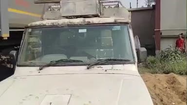 নলহাটি ১: প্রচুর পরিমানে বিষ্ফোরক ভর্তি একটি চারচাকা গাড়ি সংকেতপুর থেকে বাজেয়াপ্ত করল পুলিশ, গ্রেফতার ১