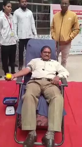 Rakt dan karte huwe Mr. Naresh Thakur Rakt dan maha dan