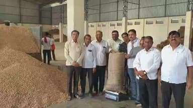 નખત્રાણા: સાંયરા (યક્ષ) ખાતે ટેકાના ભાવે મગફળીના ખરીદીનો શુભારંભ કરવામાં આવ્યો