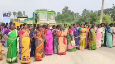 திருமயம்: அரசம்பட்டி ஊராட்சியில் பாசன கண்ணாயை ஆக்கிரமிப்பு செய்த தனியார் கிரஸ்டர் வாகனத்தை சிறைபிடித்த கிராம பெண்கள் பொட்டாசிய பேச்சுவார்த்தை