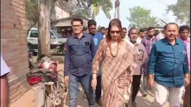 সিউড়ি ১: বাঁশজোর গ্রামে SIR এর ফর্ম ফিলাপ ক্যাম্প পরিদর্শন করলেন সাংসদ শতাব্দী রায়