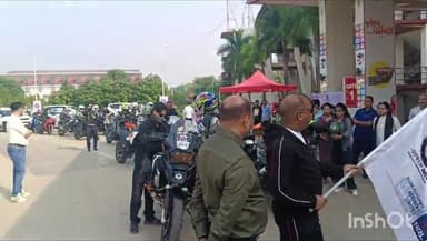 দিছপুৰ: অসম ৰাজ্যিক মহিলা আয়োগৰ উদ্যোগত আৰু অসম চৰকাৰৰ মহিলা আৰু শিশু বিকাশ বিভাগৰ ''বিশ্বাস যাত্ৰা'' উলিওৱা হয় সৰুসজাই পৰা