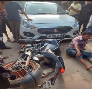 చిట్వేల్ : బైక్ ఢీకొట్టడంతో తీవ్ర గాయపడిన హమాలీ కూలి