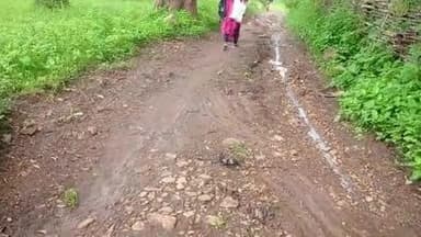 ବାରକୋଟ: #ଟୁସୁଳା ଗାଁର ରାସ୍ତା ନାହିଁ ବୋଲି ମରାମତି ହୋଇପାରୁନି ଅଙ୍ଗନବାଡି କେନ୍ଦ୍ର, ଏ ନେଇ ଗଣ ମାଧ୍ୟ୍ୟମ ଆଗେ ପ୍ରକାଶ କଲେ ସହାୟିକା ଓ ଅଭିଭାବକ l