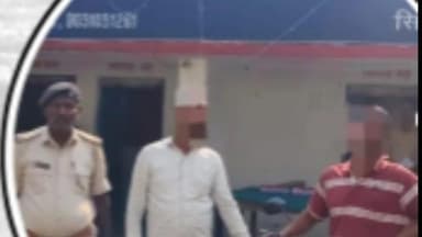 गोरेयाकोठी: गोरिया कोठी थाना पुलिस ने चोरी की मोटरसाइकिल के साथ दो अभियुक्तों को गिरफ्तार किया