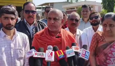 આમોદ: ઢાઢર નદીના બ્રિજ અંગેની અફવાઓ પર ધારાસભ્ય દેવકીસોર સ્વામીનો ખુલાસો, બ્રિજ વિશેની ગેરસમજો દૂર કરાઈ.