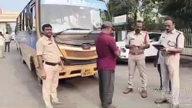 పట్టణంలో నిబంధనలు అతిక్రమించిన రెండు బస్సుల పై కేసు నమోదు చేసిన RTO దామోదర నాయుడు