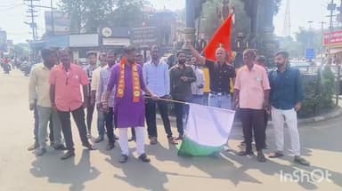 मिरज: दिल्ली बॉम्बस्फोटाच्या निषेधार्थ मिरजेत शिवसेनेने पाकिस्तान चा झेंडा जाळला