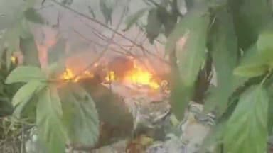 കണ്ണൂർ: വളപട്ടണത്ത് റെയിൽവേ ട്രാകിനടുത്ത് വൻ തീപ്പിടിത്തം, ഉടൻ തീയണച്ചതിനാൽ ദുരന്തം ഒഴിവായി