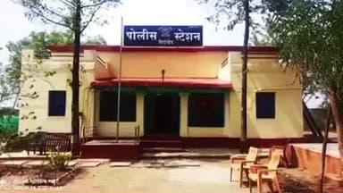 माहूर: तालुक्यातील मौजे सावरखेड येथे भरदिवसा आपले ताब्यात लोखंडी चाकू बाळगणा-या आरोपीवर सिंदखेड पोलिस ठाण्यात गुन्हा दाखल