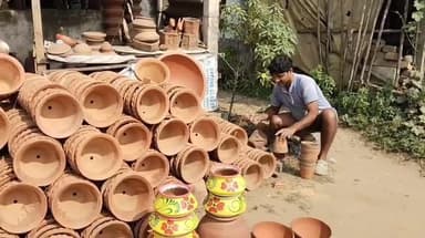 খানাকুল ১: শীত পড়তেই ফুল গাছ লাগাতে আরামবাগে বাড়ছে মাটির টবের চাহিদা