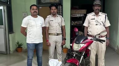 ସୋନପୁର: ମହିମାପାଲି ଛକ ନିକଟରୁ ୫କେଜି ଗଞ୍ଜେଇ ସହ ବାଇକ ଯବତ ଥାନାରେ ମାମଲା ରୁଜ୍ଜୁ