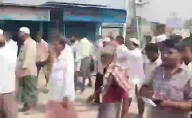 రాజోలి: రాజోలీ మండల కేంద్రంలోని చేనేత కార్మికుల ఆధ్వర్యంలో ర్యాలీ నిర్వహణ