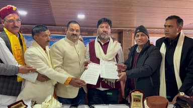 जोशीमठ: चारधाम होटल एसोसिएशन की बैठक में 2026 में यात्रियों की संख्या तय करने के विरोध का निर्णय लिया गया