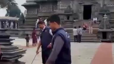 ಬೇಲೂರು: ಬೇಲೂರಿನ ಶ್ರೀ ಚನ್ನಕೇಶವ ಸ್ವಾಮಿ ದೇವಸ್ಥಾನದಲ್ಲಿ ಭದ್ರತಾ ಪರಿಶೀಲನೆ ನಡೆಸಿದ ಅಧಿಕಾರಿಗಳು