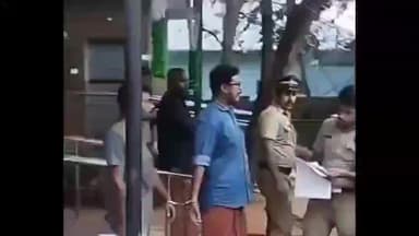 തൃശൂർ: കോടന്നൂരിൽ വയോധികനെ ആക്രമിച്ച് പരിക്കേൽപ്പിച്ച കേസിൽ പ്രതികളായ മൂന്ന് പേർ അറസ്റ്റിൽ