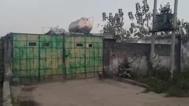 खतौली: खतौली क्षेत्र के गांव मोहिद्दीनपुर में खाद्य विभाग ने पनीर बनाने वाली फैक्ट्री पर छापा मारा, कई कुंतल पनीर पकड़ा