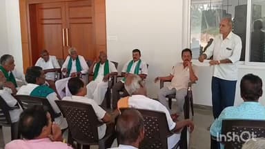 மேட்டுப்பாளையம்: வனத்துக்கு வெளியே வரும் யானைகளை சுட்டு விரட்ட மத்தம் பாளையத்தில் நடைபெற்ற விவசாயிகள் ஆலோசனைக் கூட்டத்தில் வலியுறுத்தல்