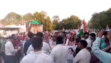 ধূপগুড়ি: এসআইআর এর বিরোধিতা করে
বিন্নাগুড়িতে বিক্ষোভ মিছিল করল আইএনটিটিইউসি