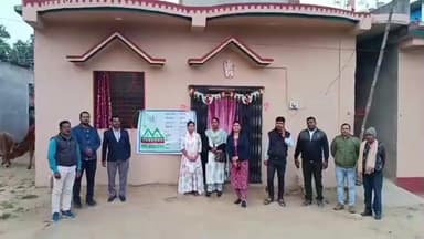 केरसई: केरसई में झारखंड स्थापना दिवस पर अबूआ आवास योजना के तहत प्रशासन ने कराया गृह प्रवेश