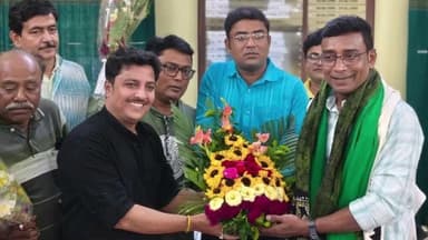 সিউড়ি ১: DPSC চেয়ারম্যান হিসেবে ড: প্রলয় নায়েকের ৬ বছর পূর্তি উপলক্ষে সংবর্ধনা অনুষ্ঠানের আয়োজন শিক্ষক-শিক্ষিকাদের