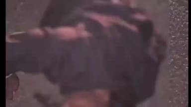 రాయదుర్గం: పులకుర్తి సమీపంలో బళ్ళారి రోడ్డులో జరిగిన రోడ్డు ప్రమాదంలో తీవ్రంగా గాయపడిన ఇద్దరు వ్యక్తులు