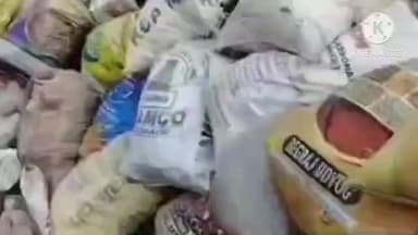 ঠাকুরপুকুর-মহেশতলা: মহেশতলা পৌরসভার ১৮ নম্বর ওয়ার্ডে বেআইনিভাবে পুকুর ভরাট ! স্থানীয়দের বাঁধায় গ্রেফতার অভিযুক্ত