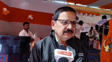 ରାୟଗଡା: ପଦ୍ମପୁର ବ୍ଲକସ୍ତରୀୟ ମତ୍ସ୍ୟ ଓ ପ୍ରାଣୀସମ୍ପଦ ମେଳାରେ ଯୋଗ ଦେଇ ଜିଲ୍ଲା ପ୍ରାଣୀଚିକିତ୍ସକ ଡାକ୍ତର ମୃଣ୍ମୟକୁମାର ପଣ୍ଡା ରଖିଲେ ପ୍ରତିକ୍ରିୟା