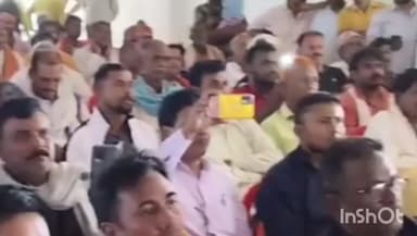 भगवानपुर: चैनपुर में मंत्री जमा खान ने विधानसभा चुनाव के मतदान के बाद कार्यकर्ताओं के साथ की बैठक