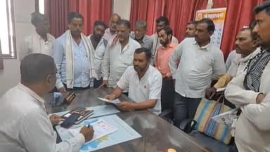 अकोला: अतिवृष्टीग्रस्त शेतकऱ्यांना मदत न मिळाल्याने संताप; क्रांतिकरी शेतकरी संघटनेचे तहसीलदारांना निवेदन