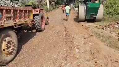 জামুরিয়া: চুরুলিয়া থেকে জামুড়িয়া যাওয়ার মূল রাস্তা দীর্ঘ দিন ধরে বেহাল অবস্থা, পাবলিক অ্যাপসের খবরের জেরে রাজনৈতিক মহলে সরগোল