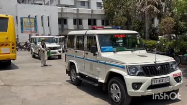 લાઠી: લાઠી તાલુકાના કેરીયા ગામે જુગારધામ પર પોલીસનો દરોડો — પાંચ શખ્સો ઝડપાયા, ₹33,700 નો મુદ્દામાલ કબજે