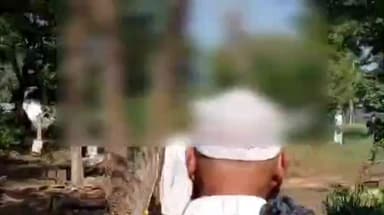 शेगाव: युवकाच्या आत्महत्ये प्रकरणी तिघां विरोधात गुन्हा दाखल! शेगावच्या कब्रस्तान मध्ये गळफास घेऊन केली होती आत्महत्या