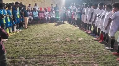 ବାଲେଶ୍ବର ମ୍ୟୁନିସିପାଲଟି: ଗୁଡ଼ଦା ପଡିଆରେ ଫୁଟବଲ ଟୁର୍ଣାମେଣ୍ଟ ରେ ଯୋଗଦେଲେ ପୂର୍ବତନ ବିଧାୟକ