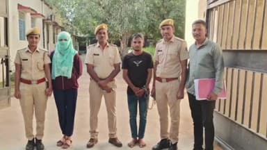 कुंवरिया: कुंवारिया पुलिस की बड़ी कार्रवाई: वान्टेड तस्करों को शरण देने वाली महिला सहित एक अपराधी को गिरफ्तार किया गया