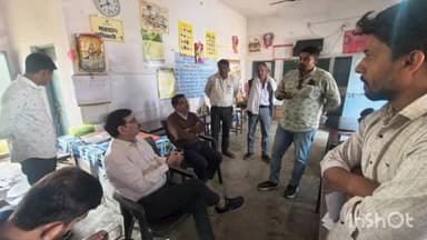 बुदनी: अपर कलेक्टर वृंदावन सिंह ने किया एसआईआर का गहन पुनरीक्षण, दिए सख्त निर्देश