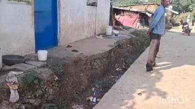 बुदनी: वार्ड 10 आदिवासी मोहल्ले में 5 महीने से नाली अधूरी, लोगों में आक्रोश