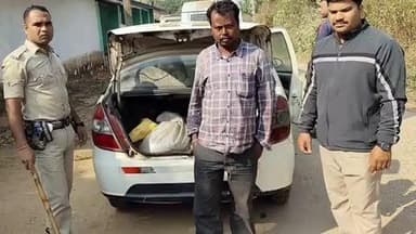 ସୁନ୍ଦରଗଡ ସହର: ଚନ୍ଦଲି ରେ ବେଆଇନ ଚୋରା ମଦ ନେଇ ଯାଉ ଥିବା ଏକ କାର କୁ ଜବତ କଲା ଜିଲ୍ଲା ଅବକାରୀ ବିଭାଗ ପୋଲିସ ଜଣେ ଅଭିଯୁକ୍ତ ଗିରଫ କୋର୍ଟ ଚାଲାଣ