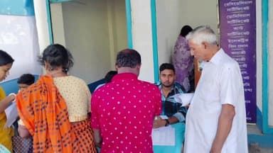 করিমপুর ২: ধোড়াদহ ১ নম্বর অঞ্চল তৃণমূল কংগ্রেসের পক্ষ থেকে এসআইআর সহায়তা কেন্দ্র