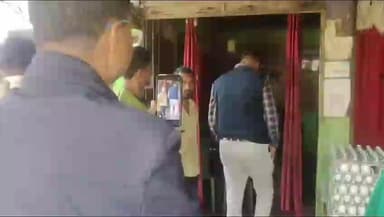 सरई: सरई में होटलों से तीन घरेलू गैस सिलेंडर जब्त, व्यावसायिक उपयोग पर हुई कार्रवाई, मिठाई दुकानों की भी जांच